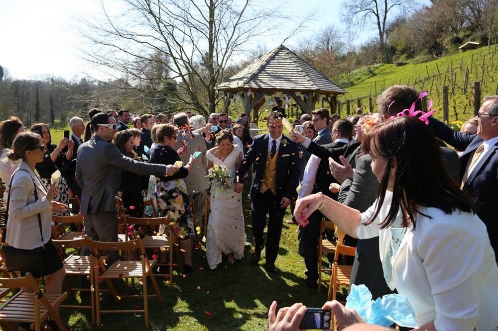 Your Guide to a Beautiful Spring Wedding